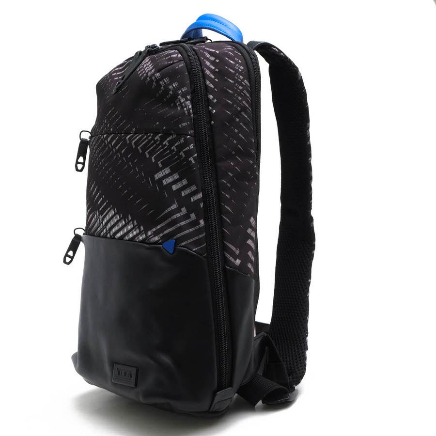 ○トゥミ TUMI  リュック 798640UUP Tahoe Elwood Backpack タホ エルウッド バックパック ノートPC収納可 デイパック メンズ 【中 中古 TUMI（トゥミ） リュック 798640UUP Tahoe Elwood Backpack タホ