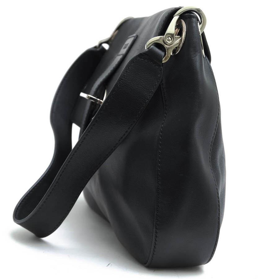 TOD'S（トッズ） ハンドバッグ 牛革 カーフ フラップ式 肩掛け ワン