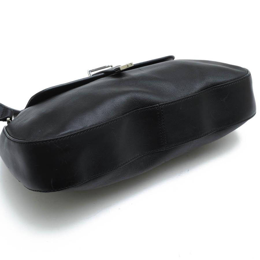 TOD'S（トッズ） ハンドバッグ 牛革 カーフ フラップ式 肩掛け ワン