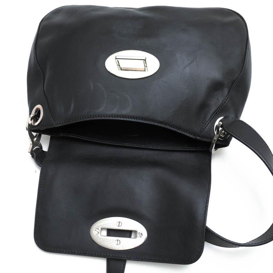 TOD'S（トッズ） ハンドバッグ 牛革 カーフ フラップ式 肩掛け ワン