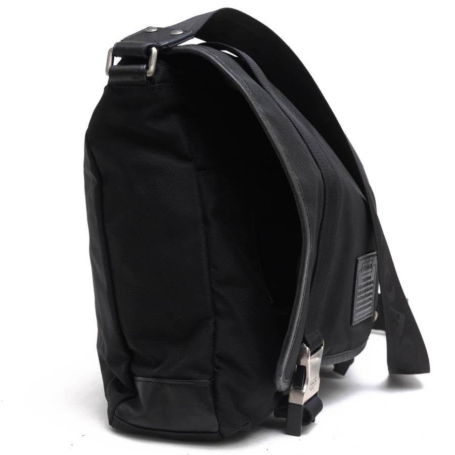 COACH（コーチ） ショルダーバッグ F70422 Voyager Messenger
