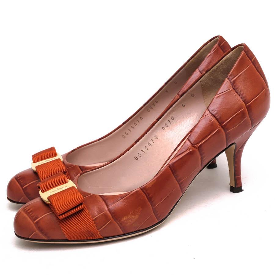 好きに Salvatore Ferragamo ヴァラ リボン パンプス 型押し asakusa