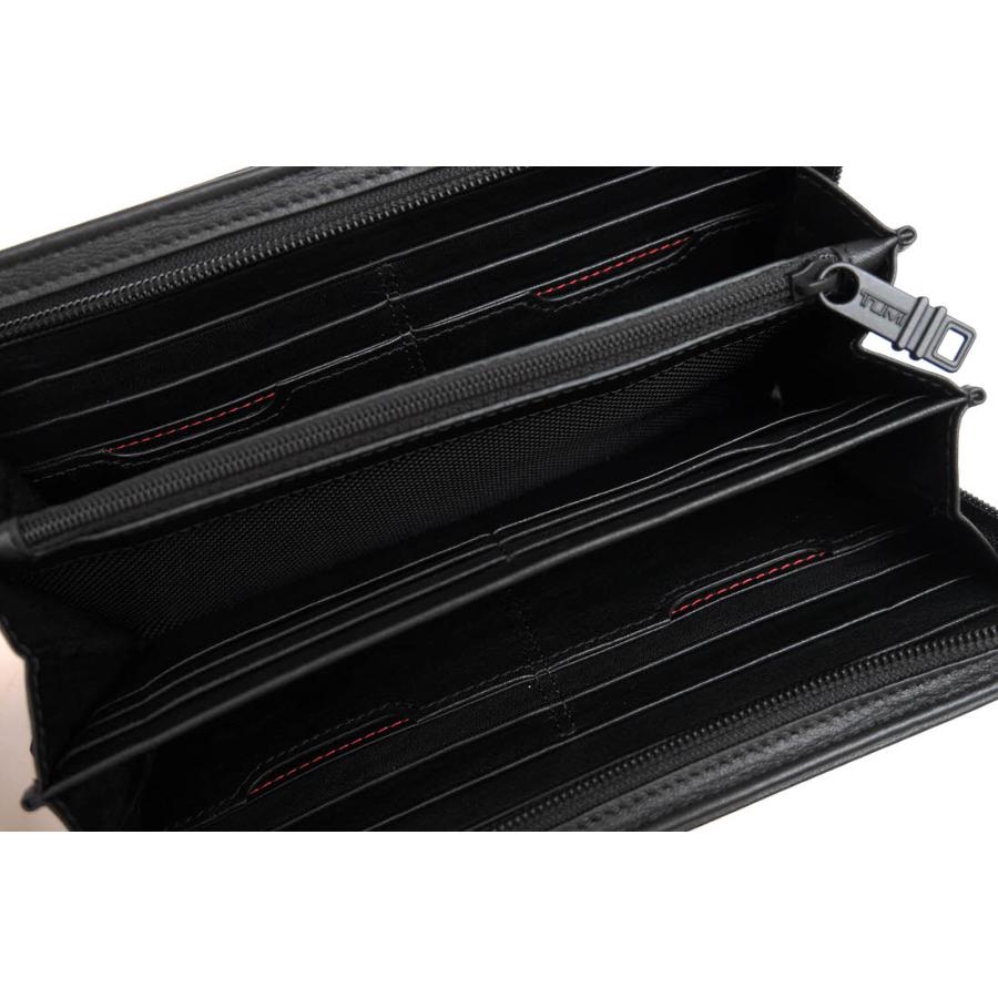 TUMI Delta 革製長財布