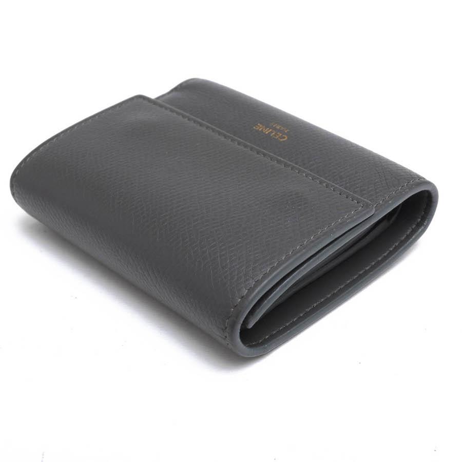 ○セリーヌ CELINE ESSENTIALS グレインドカーフスキン 牛革 財布 10B573BEL Small Trifold Wallet 日本札収納可 小銭入れあり 三  中古 CELINE（セリーヌ） 財布 10B573BEL Small Trifold Wallet ESSENTIALS