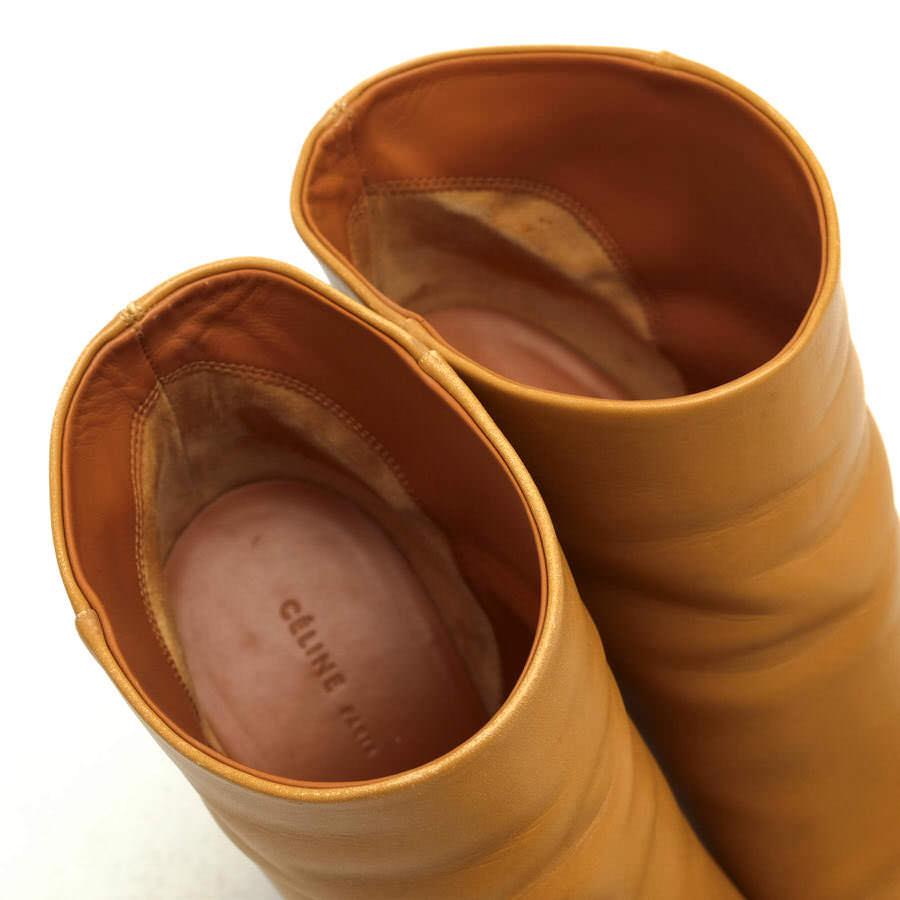 ○セリーヌ CELINE 牛革 カーフ ショートブーツ 314863CIBD.04FG ANKLE BOOT 105  チャンキーヒール プレーントゥ レディース 【中 中古 CELINE（セリーヌ） ショートブーツ 314863CIBD.04FG ANKLE BOOT 105