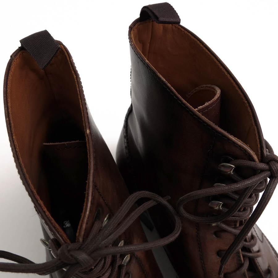 ○ヤンコ YANKO 牛革 カーフ レースアップブーツ 14653 アンティーク加工 ウイングチップ グッドイヤーウェルト製法 カントリーブ  中古 YANKO（ヤンコ） レースアップブーツ 14653 牛革 カーフ アンティーク