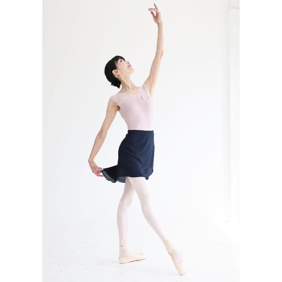 バレエレオタード シャンデリーレース・Vネックレオタード 大人