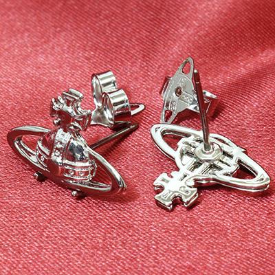 Vivienne Westwood ヴィヴィアン ウエストウッド Ber1000 1 シルバー ピアス オーブ キャッチ式 Ber1000 1 ディーバヤフーショッピング店 通販 Yahoo ショッピング