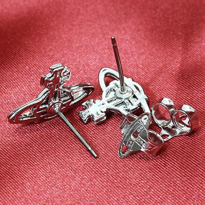 Vivienne Westwood ヴィヴィアン ウエストウッド Ber1000 1 シルバー ピアス オーブ キャッチ式 Ber1000 1 ディーバヤフーショッピング店 通販 Yahoo ショッピング