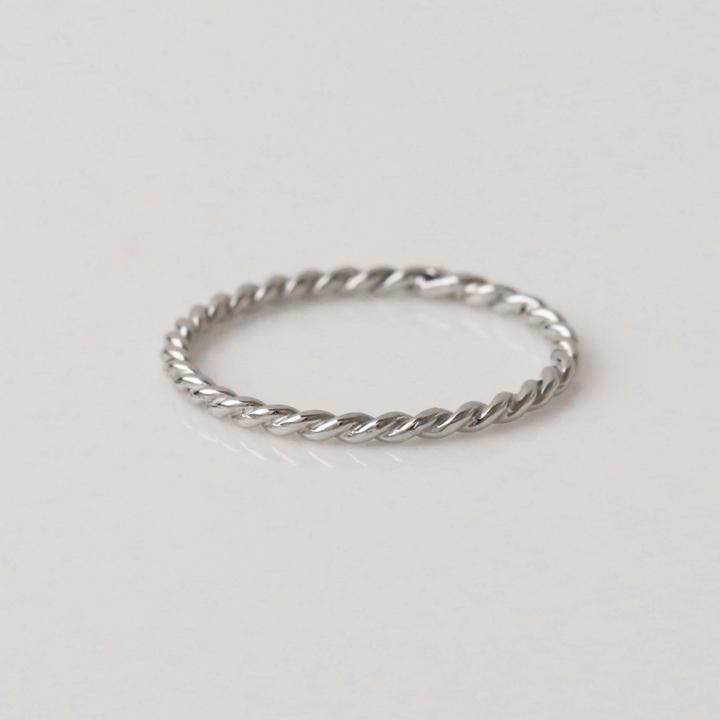 プラチナリング 指輪 プラチナ リング ピンキー ピンキーリング スパイラル ねじれ PT950 pt 指輪 レディース シンプル プラチナ指輪 | DEVAS | 01