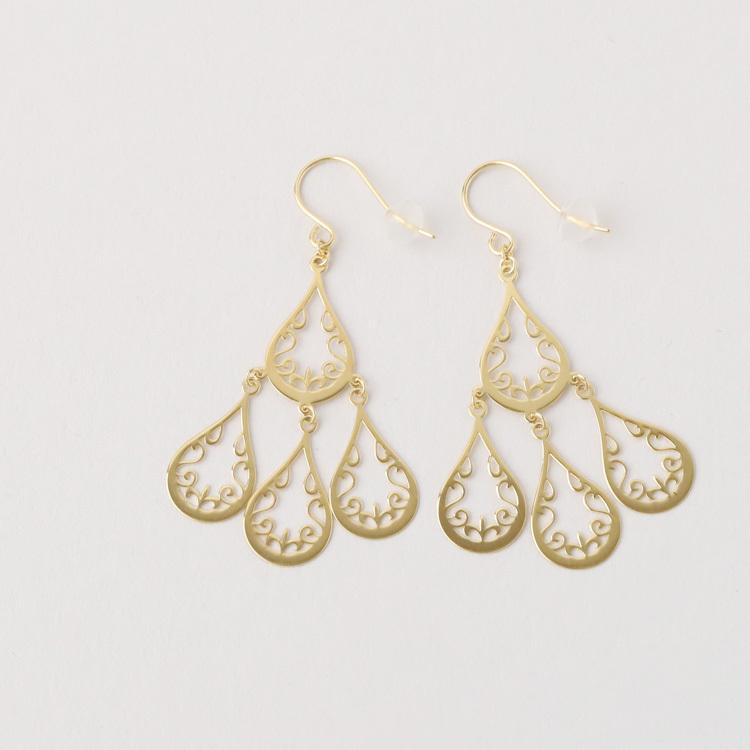 18金 ピアス k18 18金ピアス 18k フックピアス 揺れる 雫 フック 透かし リーフ シンプル k18ピアス レディース | DEVAS | 07