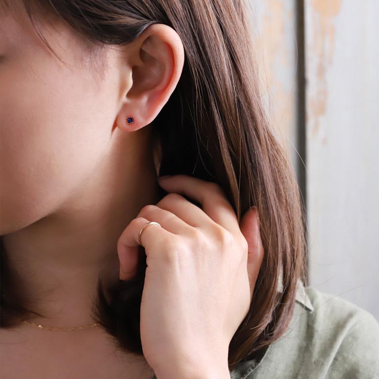 18金 ピアス サファイア スクエアシェイプ 計0.2ct 天然石 一粒 0.1ct