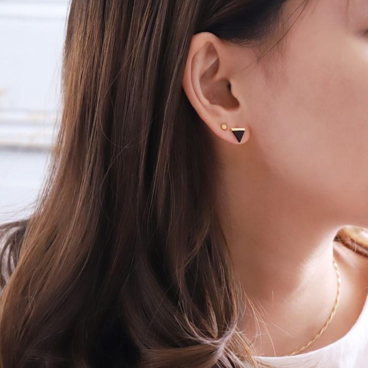 DEVAS 18金 ピアス k18 18金ピアス 18k オニキス トライアングル 