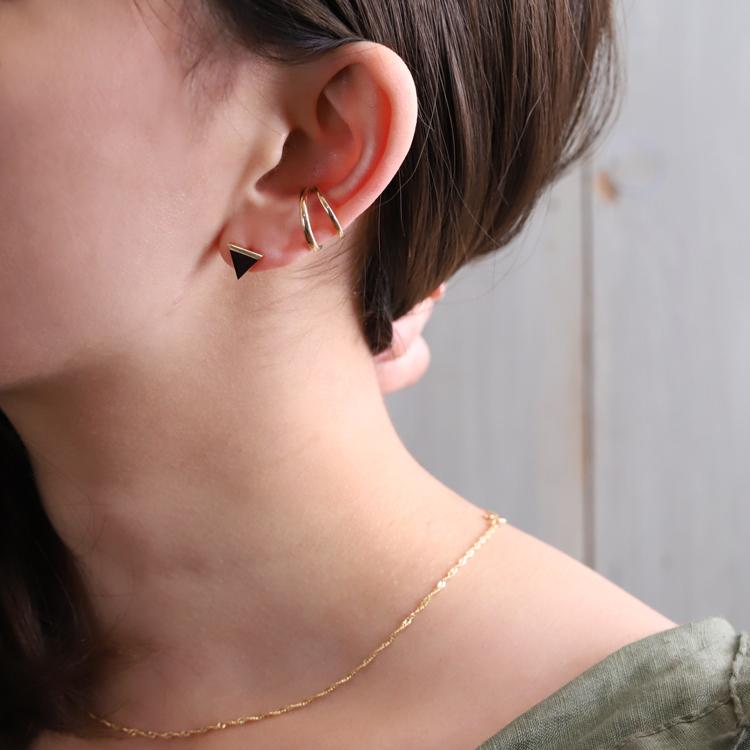 DEVAS 18金 ピアス k18 18金ピアス 18k オニキス トライアングル 18K スイングピアス両耳用オニキス