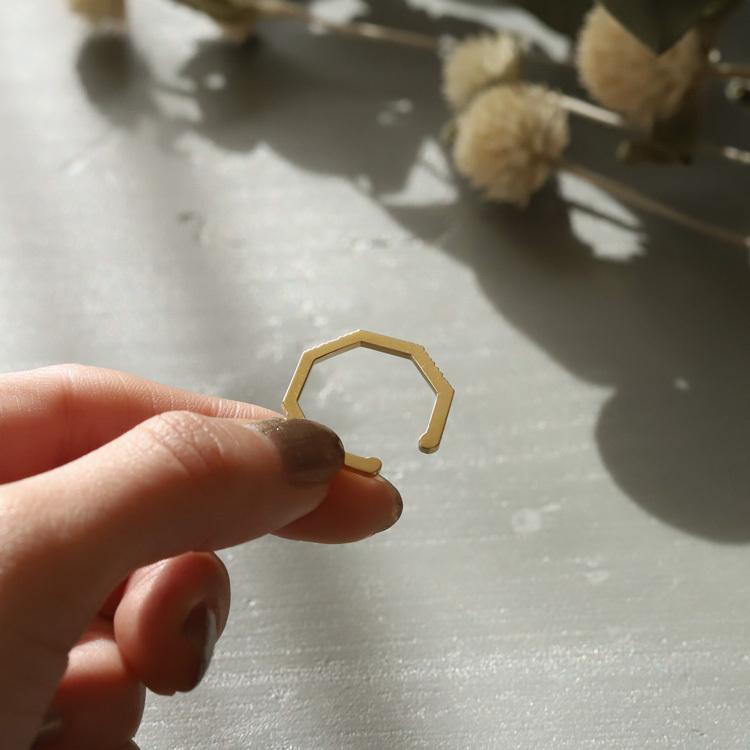 イヤーカフ 10金 イヤカフ k10 10k レディース ノンホール ピアス  八角形 オクタゴン ノンホールピアス 【在庫限り】 | DEVAS | 05