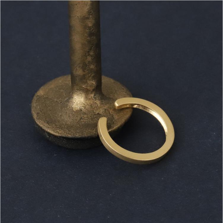 イヤーカフ 18金 イヤカフ k18 18k レディース ノンホール ピアス フラット 角状 18 金 ノンホールピアス シンプル ゴールド 小さめ つけっぱなし 片耳 | DEVAS | 03