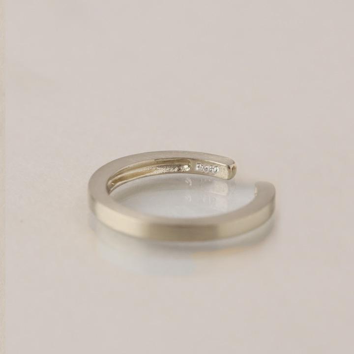 プラチナイヤーカフ プラチナ イヤカフ フラット 角状 レディース ノンホール ピアス Pt950 片耳 ノンホールピアス | DEVAS | 07