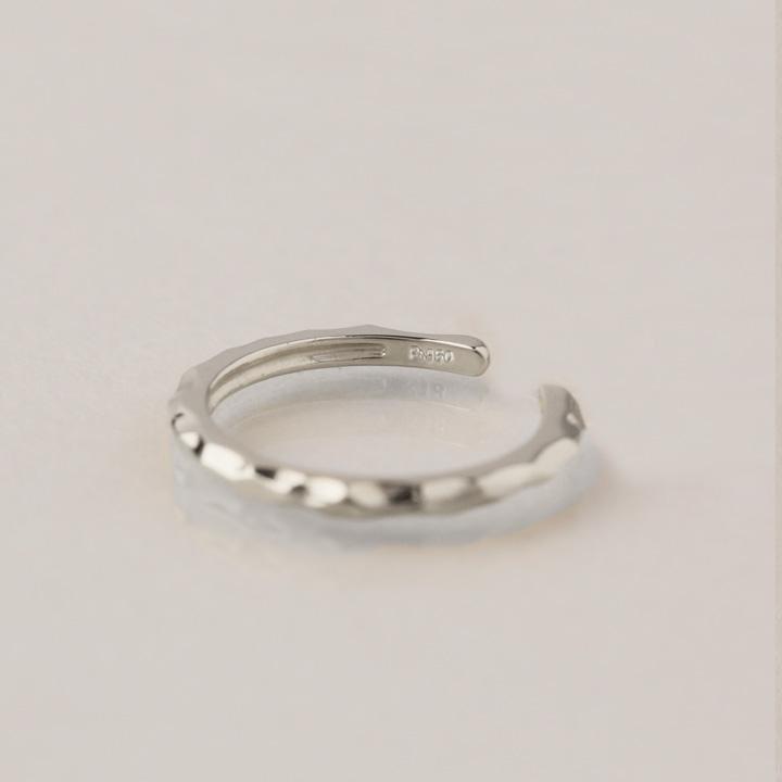 プラチナイヤーカフ プラチナ イヤカフ 凸凹 槌目 レディース ノンホール ピアス Pt950 片耳 ノンホールピアス | DEVAS | 07