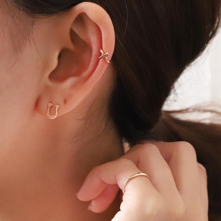 イヤーカフ 18金 イヤカフ k18 18k レディース ピンクゴールド ノンホール ピアス クロス 十字架 18 金 ノンホールピアス シンプル 小さめ つけっぱなし 片耳 | DEVAS | 09