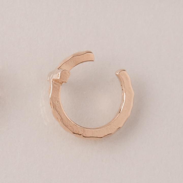 イヤーカフ 18金 イヤカフ k18 18k レディース ピンクゴールド ノンホール ピアス クロス 十字架 18 金 ノンホールピアス シンプル 小さめ つけっぱなし 片耳 | DEVAS | 02