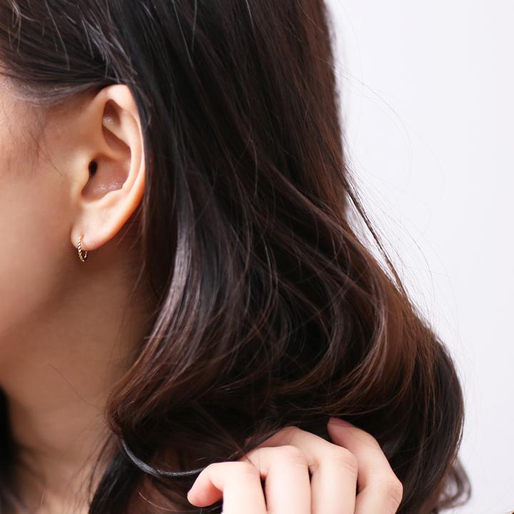 イヤーカフ 18金 イヤカフ k18 18k レディース ノンホール ピアス ツイスト ひねり 18 金 ノンホールピアス シンプル ゴールド 小さめ つけっぱなし 片耳 | DEVAS | 08