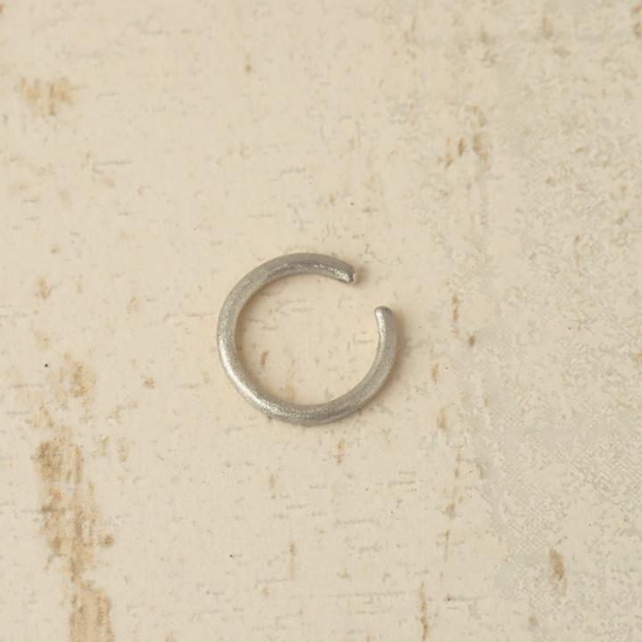 プラチナイヤーカフ プラチナ イヤカフ  シルク マット レディース ノンホール ピアス Pt950 片耳 ノンホールピアス | DEVAS | 02