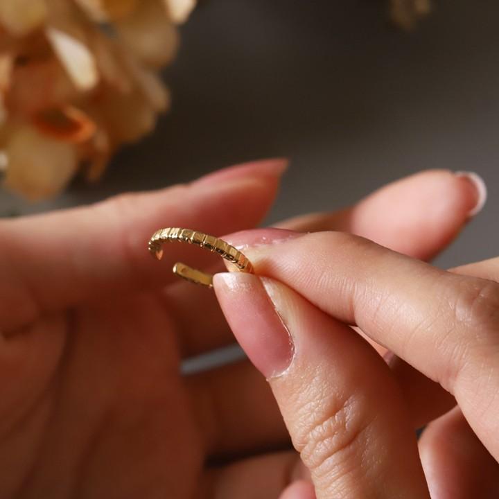 【土日限定2000円OFFクーポン有】 イヤーカフ 18金 イヤカフ k18 18k レディース ノンホール ピアス ブロック ノンホールピアス 指輪 リング 片耳 | DEVAS | 07