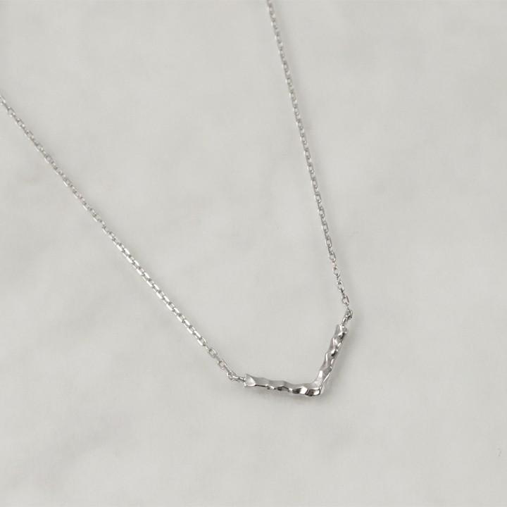 【土日限定2000円OFFクーポン有】 プラチナ ネックレス レディース プラチナネックレス PT950 V V字 Vバー バー あずきチェーン ネックレスレディース | DEVAS | 01