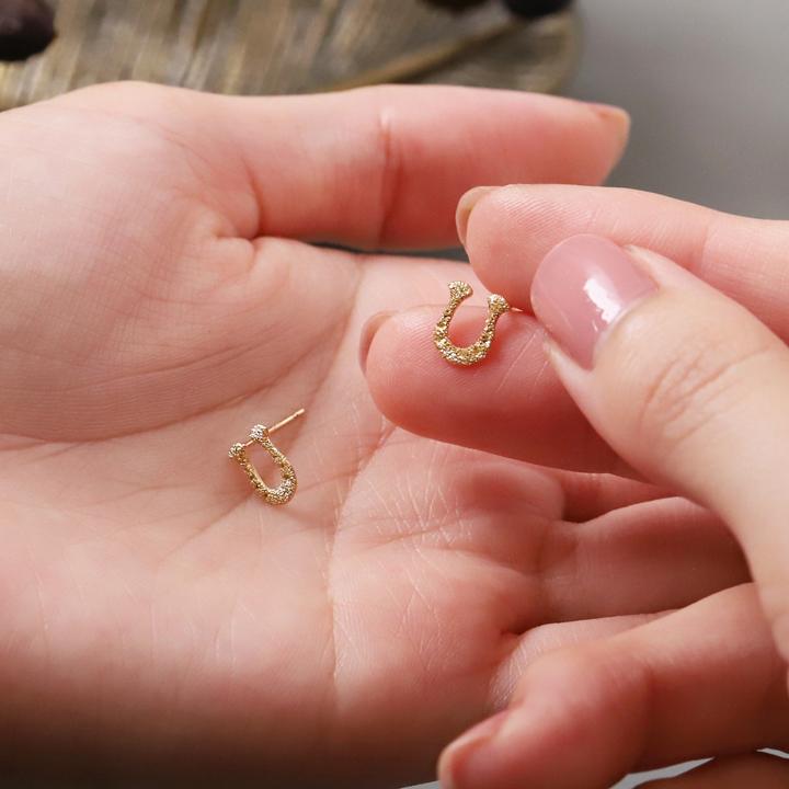 18金 ピアス k18 18金ピアス 18k 馬蹄 ホースシュー シンプル k18ピアス レディース ピアス18金 地金 ゴールド 18kピアス 小さめ つけっぱなし 華奢 両耳 セット | DEVAS | 08