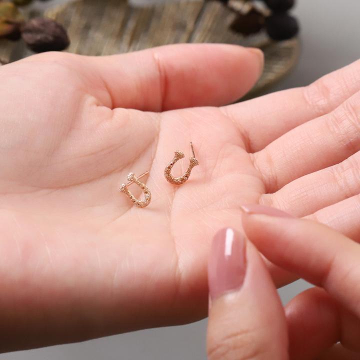 18金 ピアス k18 ピンクゴールド 18金ピアス 18k 馬蹄 ホースシュー  シンプル k18ピアス レディース ピアス18金 地金18kピアス 小さめ つけっぱなし 両耳 | DEVAS | 10