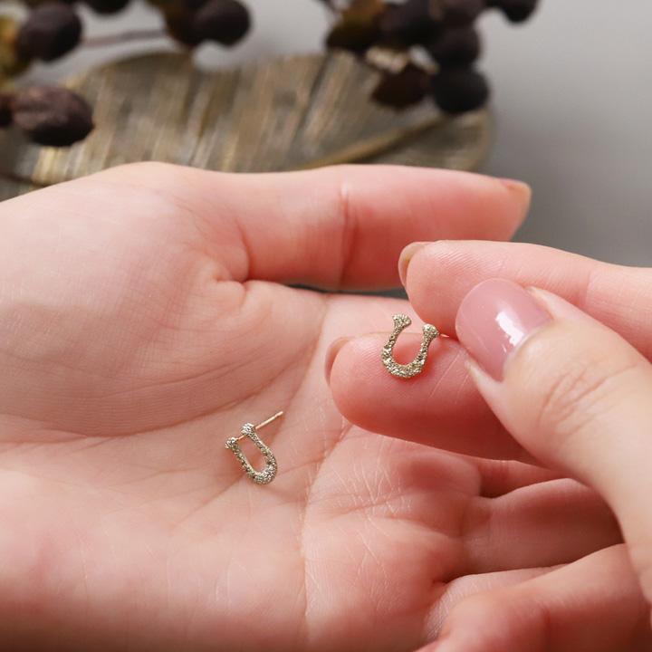 プラチナピアス ピアス プラチナ レディース 馬蹄 ホースシュー ダスト プラチナ950 ピアスプラチナ PT シンプル おしゃれ 地金 小さめ 小さい  両耳 セット | DEVAS | 08