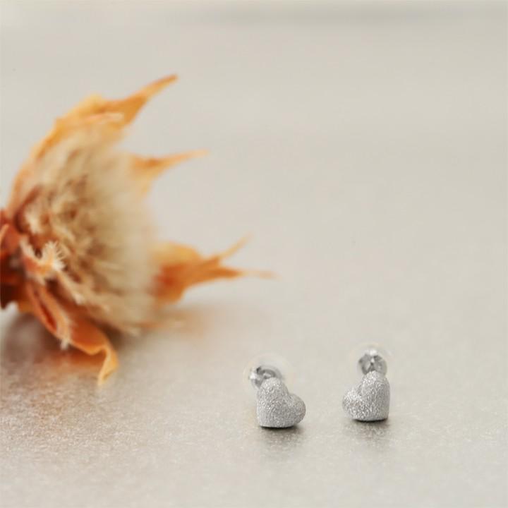 【土日限定2000円OFFクーポン有】 プラチナピアス ピアス プラチナ レディース ぷっくらハート ピアスプラチナ おしゃれ ハート 小さい 両耳 セット | DEVAS | 01