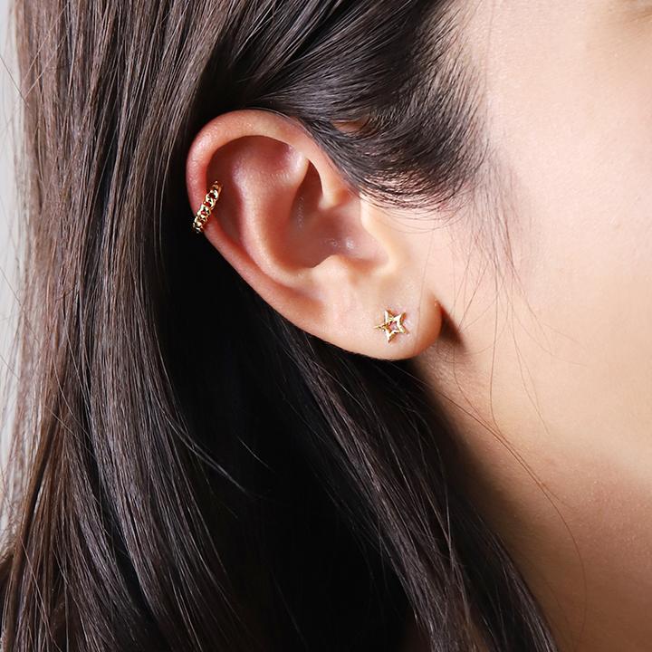 DEVAS⭐︎K18ゴールド 星型スタッドピアス15,400円 楽天市場】18金 ピアス 18k 18金ピアス レディース シンプル 星