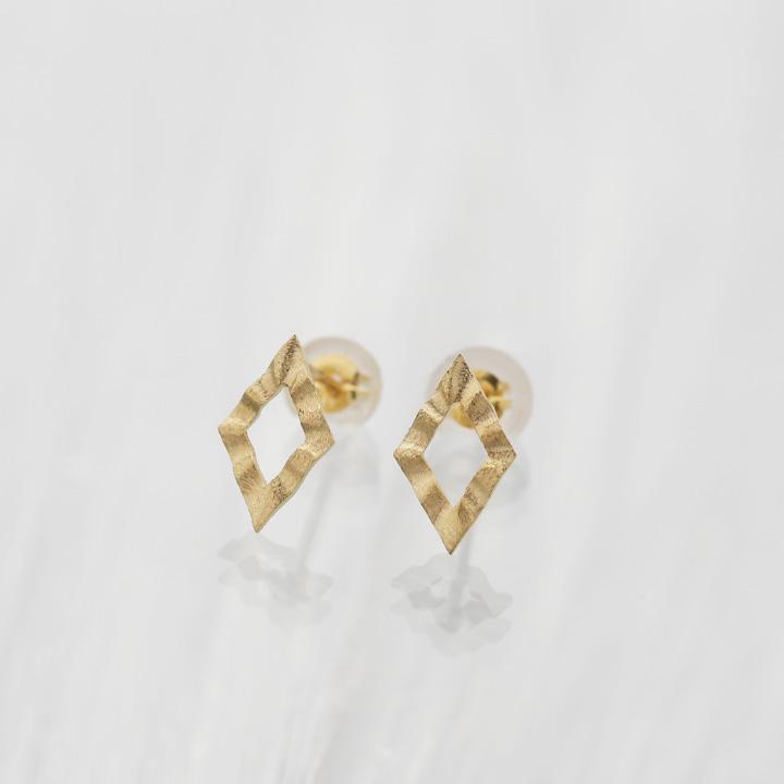 【土日限定1500円OFFクーポン有】 18金 ピアス k18 18金ピアス 18k ひし形 スタッズピアス k18ピアス レディース ピアス18金 つけっぱなし 両耳 セット | DEVAS | 01