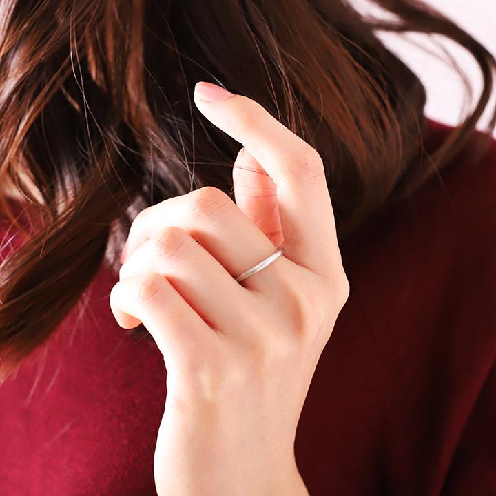 【土日限定4000円OFFクーポン有】  プラチナリング 指輪 プラチナ リング ピンキー ピンキーリング シルク 2mm幅 指輪 レディース プラチナ指輪刻印 | DEVAS | 02