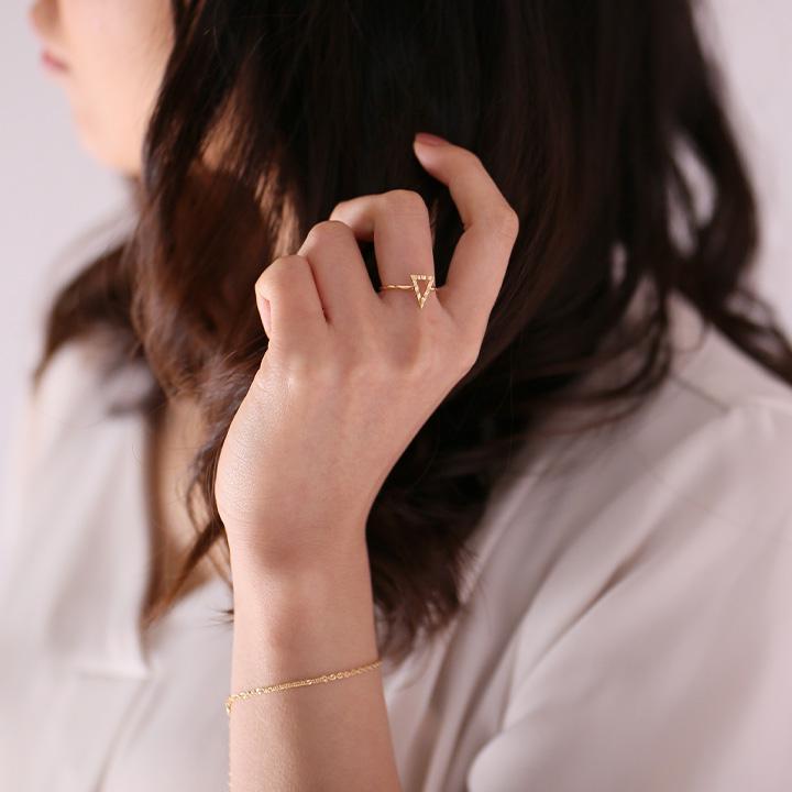 【土日限定2000円OFFクーポン有】 18金 リング k18 ピンキーリング k18リング トライアングル 三角形 18k 指輪 レディース 18金指輪 18金リング | DEVAS | 08