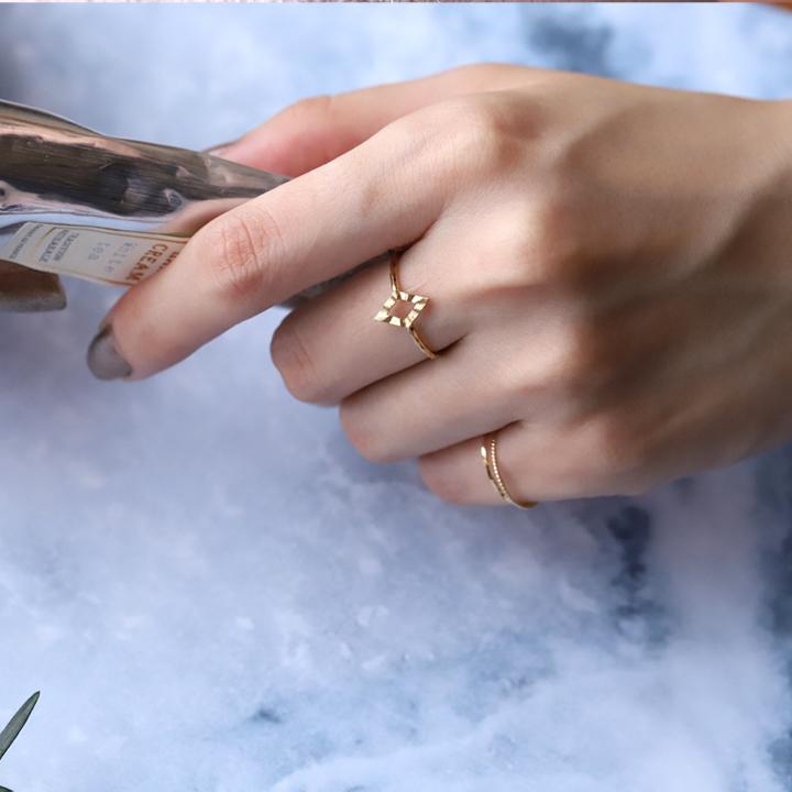 【土日限定2000円OFFクーポン有】 18金 リング k18 ピンキーリング k18リング ひし形 ロンバス 18k 指輪 レディース 18金指輪 18金リング ピンキー | DEVAS | 11