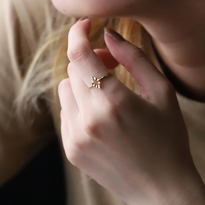 【土日限定2000円OFFクーポン有】 18金 リング k18 ピンキーリング k18リング ひし形 ロンバス 18k 指輪 レディース 18金指輪 18金リング ピンキー | DEVAS | 02