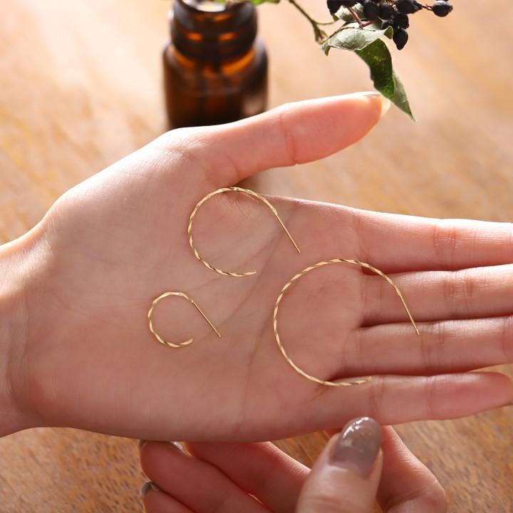 【土日限定2000円OFFクーポン有】 フープピアス 18k ピアス 18金 フープ k18 18金ピアス ツイスト(L) k18ピアス レディース ピアス18金 両耳 セット | DEVAS | 12