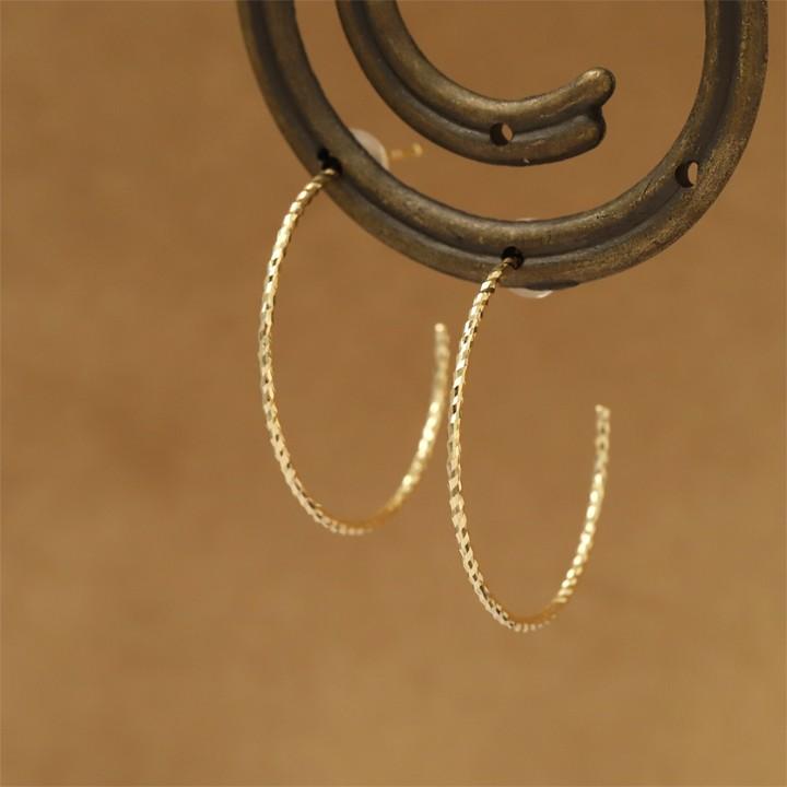 【土日限定2000円OFFクーポン有】 フープピアス 18k ピアス 18金 フープ k18 18金ピアス スパイラル(M) k18ピアス レディース ピアス18金 両耳 セット | DEVAS | 01