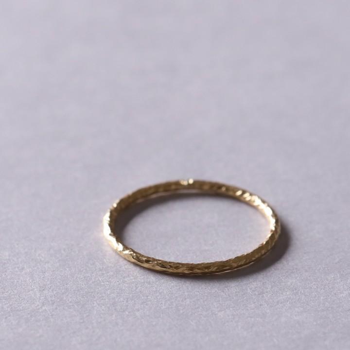 【2/4 値上げ対象】 18金 リング k18 ピンキーリング k18リング アンイーブン 槌目 18k 指輪 レディース 18金指輪 18金リング ピンキー | DEVAS | 05