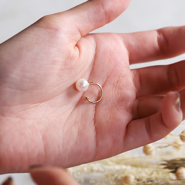 イヤーカフ 18金 イヤカフ k18 18k レディース ノンホール ピアス あこやパール 本真珠 18 金 ノンホールピアス シンプル ゴールド 小さめ つけっぱなし | DEVAS | 10