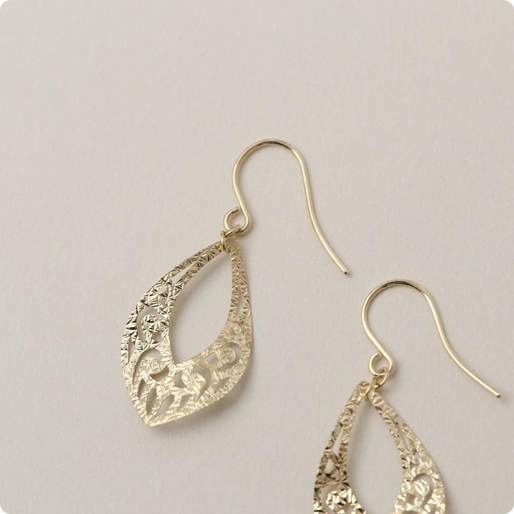 【土日限定2000円OFFクーポン有】 18金 ピアス k18 18金ピアス 18k 透かし模様 フックピアス k18ピアス レディース ピアス18金 18 金 18kピアス 両耳 | DEVAS | 04