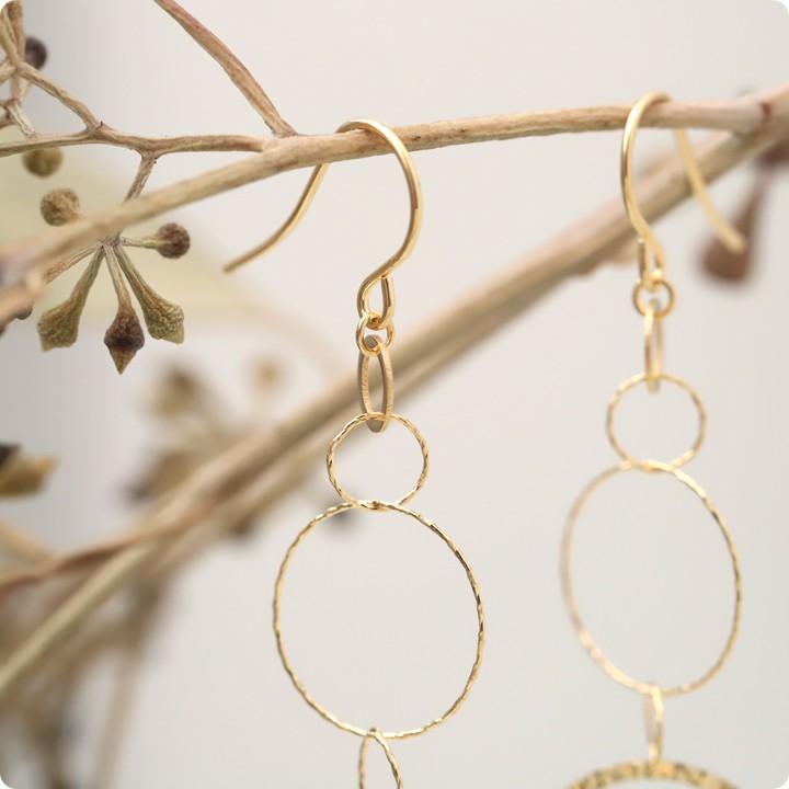 【土日限定1500円OFFクーポン有】 18金 ピアス k18 18金ピアス 18k フックピアス 揺れる リング k18ピアス レディース ピアス18金 18kピアス 両耳 | DEVAS | 02