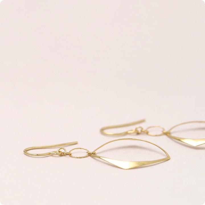 【土日限定2000円OFFクーポン有】 18金 ピアス k18 18金ピアス 18k 揺れる フック レディース ひし形 k18ピアス レディース ピアス18金 18kピアス 両耳 | DEVAS | 04