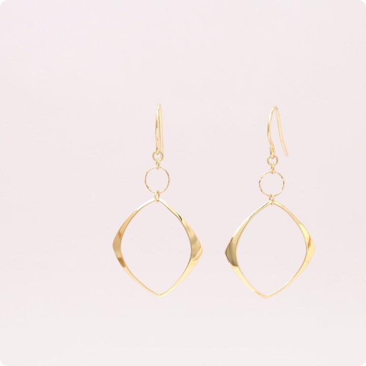 【土日限定2000円OFFクーポン有】 18金 ピアス k18 18金ピアス 18k 揺れる フック レディース ひし形 k18ピアス レディース ピアス18金 18kピアス 両耳 | DEVAS | 05