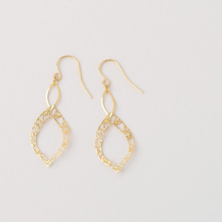 【土日限定1500円OFFクーポン有】 18金 ピアス k18 18金ピアス 18k フックピアス 揺れる 透かし リーフ k18ピアス ピアス18金 18kピアス 両耳 | DEVAS | 05