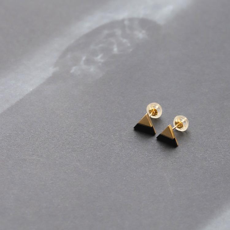K18 18金　ピアス　オニキス　♡ DEVAS 7月土日限定 7%クーポン▽ 18金 ピアス k18 18金ピアス