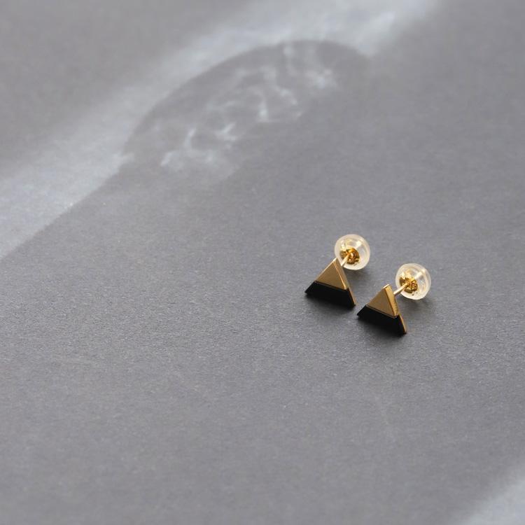 18金 ピアス k18 18金ピアス 18k オニキス 天然石 トライアングル シンプル k18ピアス レディース ピアス18金 地金 ゴールド 18kピアス 小さめ つけっぱなし｜devas｜02