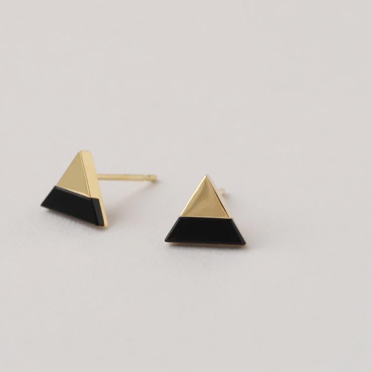 K18 18金　ピアス　オニキス　♡ DEVAS 7月土日限定 7%クーポン▽ 18金 ピアス k18 18金ピアス